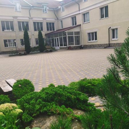 Zhyttedar Ulanov Εξωτερικό φωτογραφία